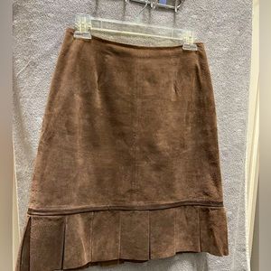100 % Suede Leather Skirt. Dark Brown Size US 2